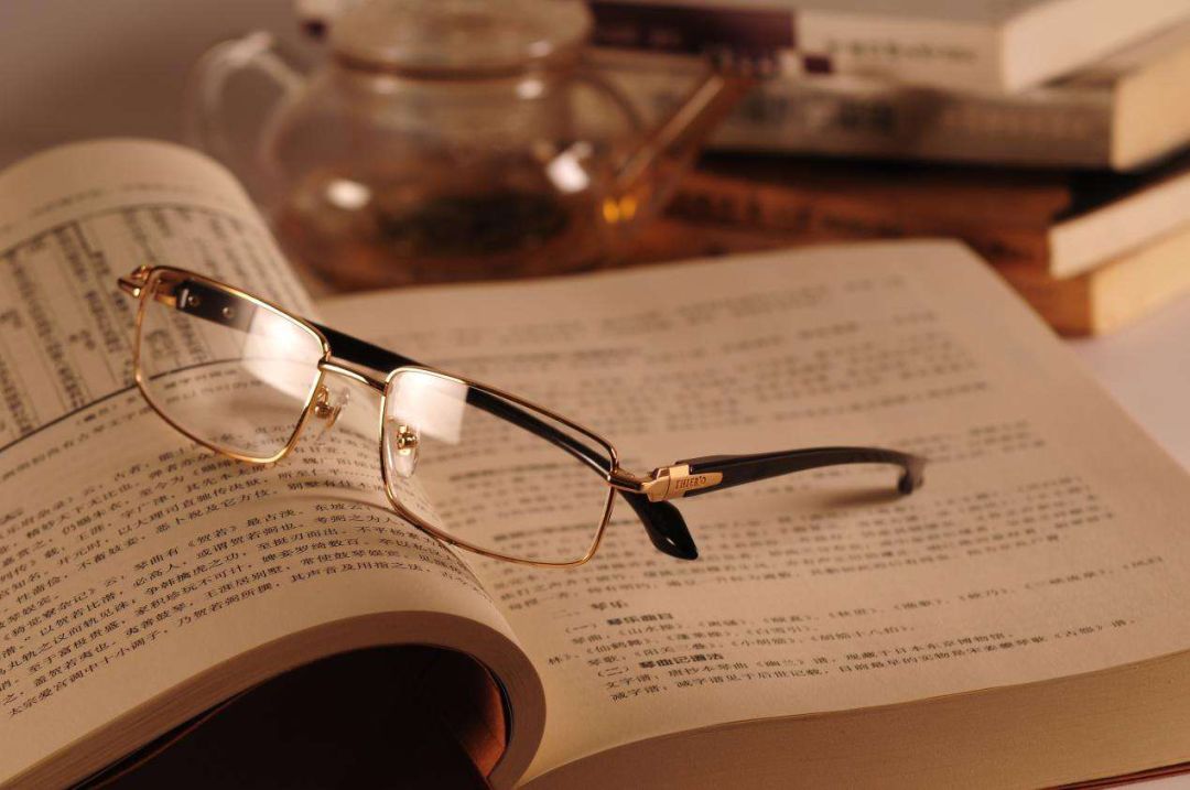 近視眼不會老花？關(guān)于眼睛的十大謠言你都信了么
