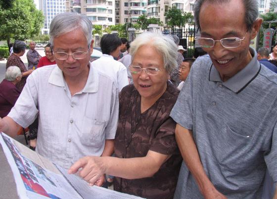 父母們買“地攤兒老花鏡”，能戴嗎！