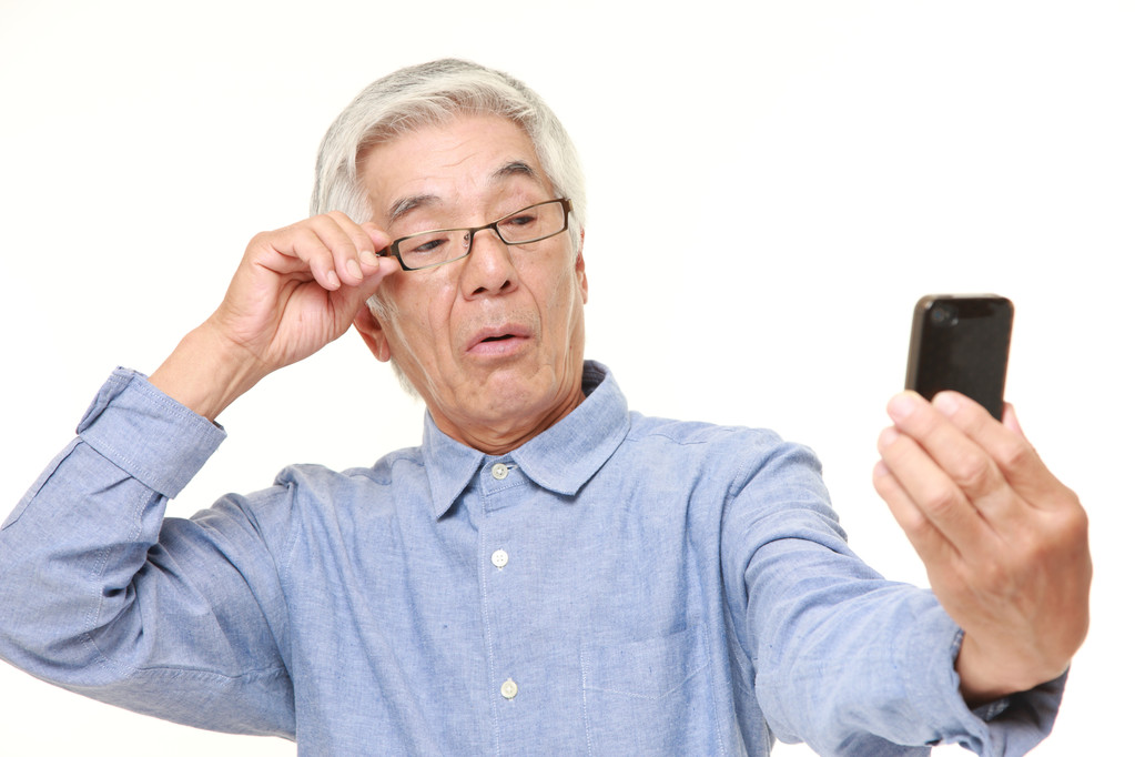 老花的發(fā)生除了與年齡有關(guān)，你還能想到什么？