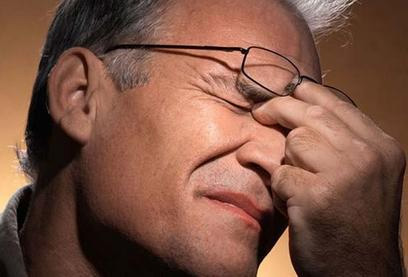 漸進(jìn)多焦老花鏡眼鏡好不好，解決老花近視請佩戴多焦老花鏡